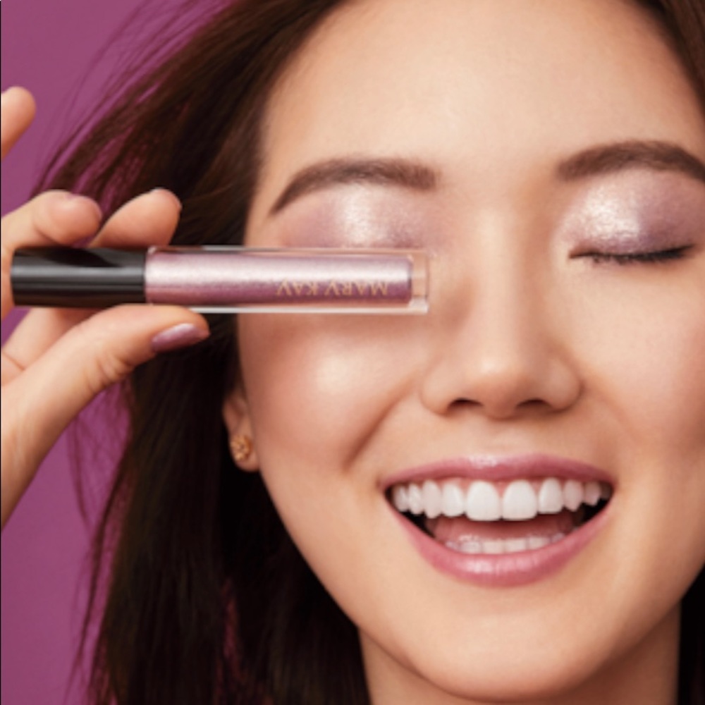 Liquid eyeshadow